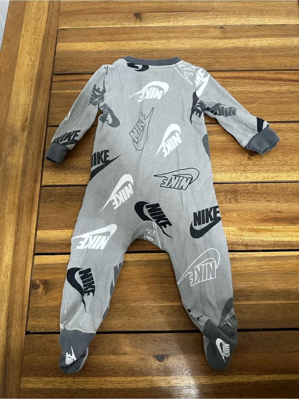 Nike logo print gray zipper pjs size 6m